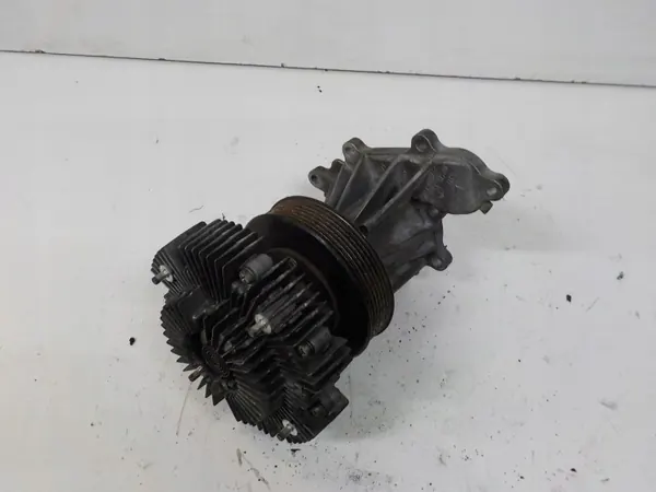 Vattenpump och termostat OEM dfcgvhbjn Nissan Navara image 2