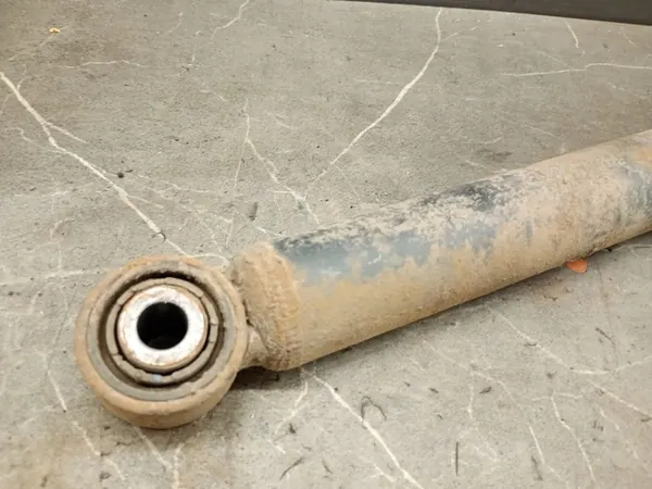 Amortizzatore posteriore destro VW Jetta III image 7