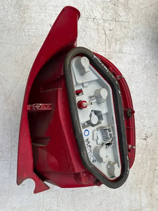 Lámpara trasera izquierda completa Renault Modus Lift OEM 8200658411 image 3