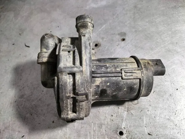 Bomba de aire secundario OEM 72185112 para Audi A3 S3 8L image 2