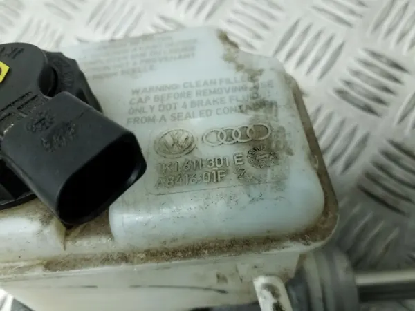 Remvloeistofreservoir Volkswagen Golf VI 2010 1K1611301E image 3