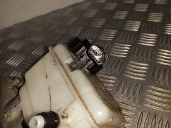 Remvloeistofreservoir Volkswagen Golf VI 2010 1K1611301E image 6