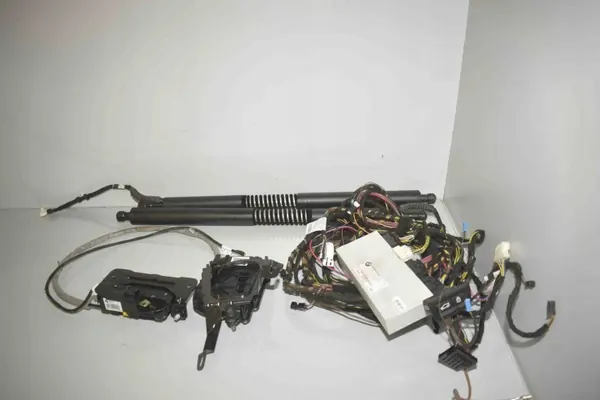 Kit Apertura Automática Maletero BMW X5 OEM 9275121 image 4