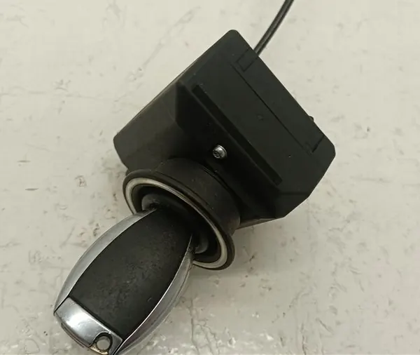 Télécommande Mercedes OEM A2045451308 pour W204 Classe C image 3