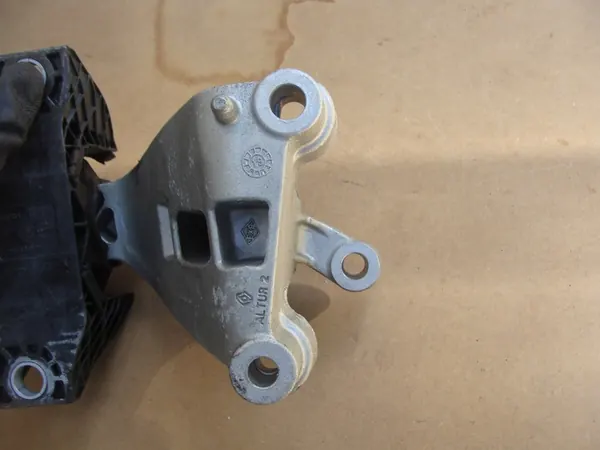 Motorsteun Dacia Sandero II Lift 1.0 SCE image 4