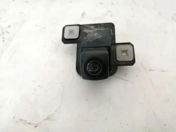 Toyota Prius+ 2019 backkamera OEM 8679047060 image 3