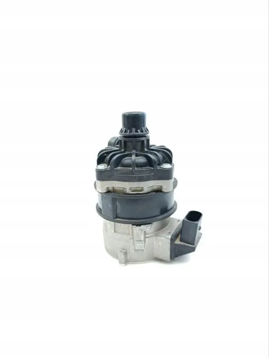 Chrysler Vesipumppu OEM 68237841AA - Käytetty image 3