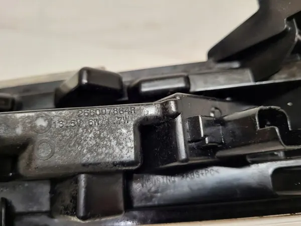 Renault Clio IV lift LED DRL direito 266007864R image 4