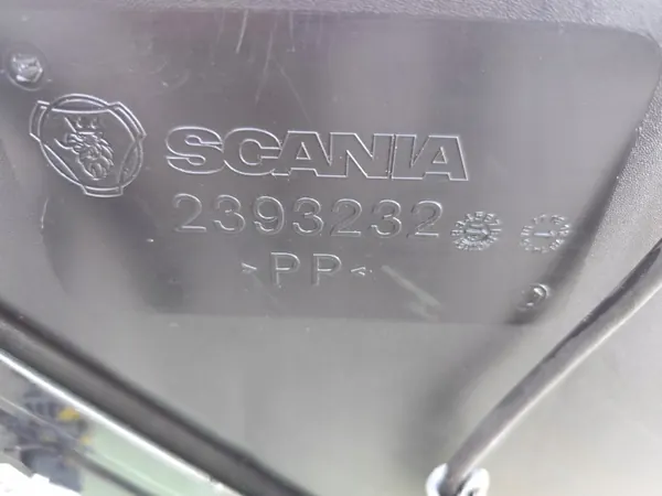 Réservoir AdBlue Scania OEM 2393232 105L Occasion image 5