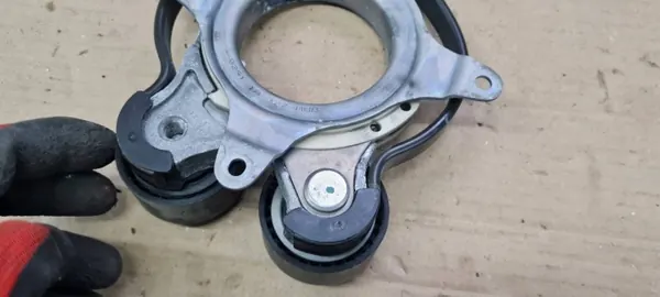VW Audi Riemenspanner OEM 06L903133P - Gebraucht image 10