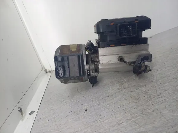 Suspension Pump Citroen C5 II 1.6 HDI image 1