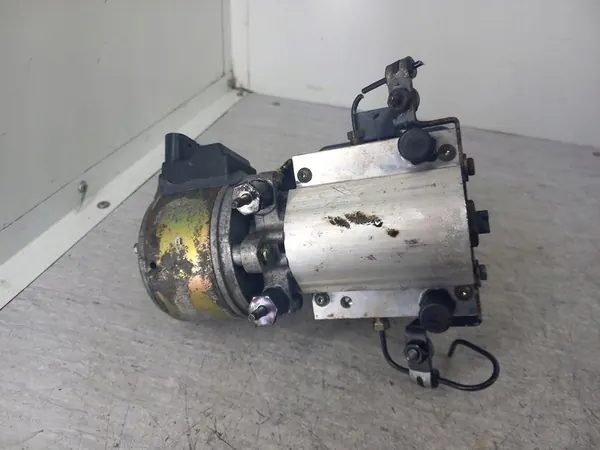 Suspension Pump Citroen C5 II 1.6 HDI image 4