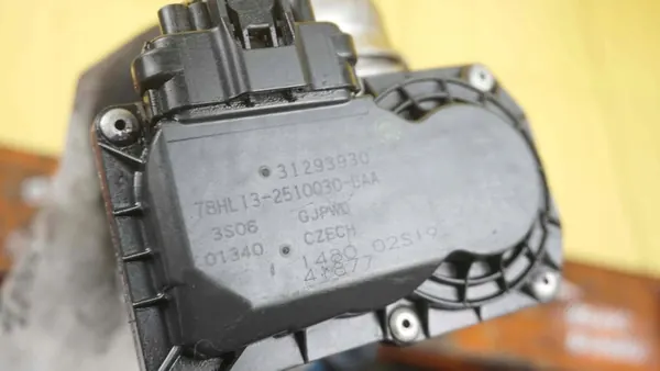 V60 S60 V40 2.0 D D2 Drosselklappe D4204T8 image 5