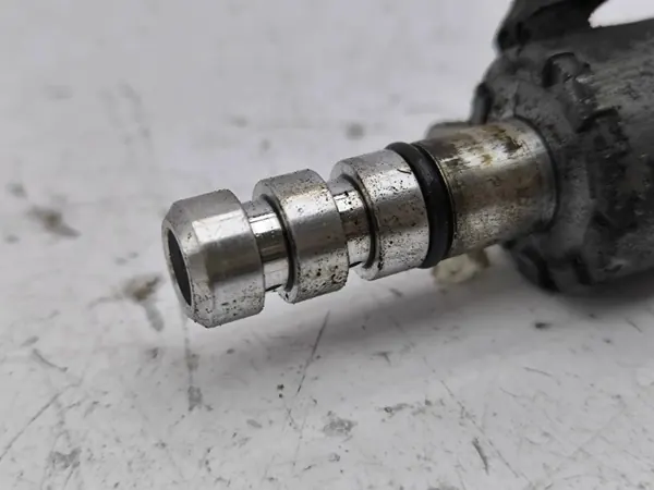 Solenoïde de distribution variable Audi A5 2017 OEM AMD133403 image 3