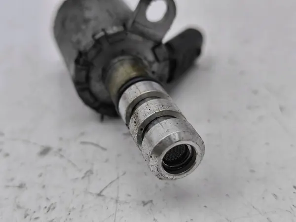 Solenoïde de distribution variable Audi A5 2017 OEM AMD133403 image 6