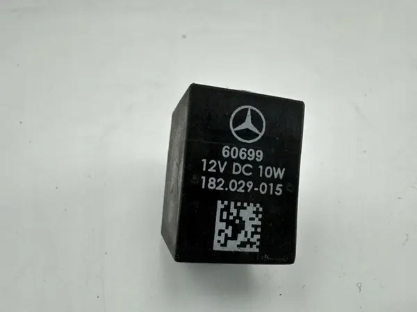 Solenoidventil Mercedes-Benz EQC 2022 OEM 182029015 image 2