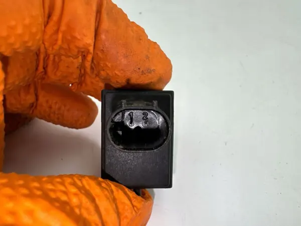 Solenoidventil Mercedes-Benz EQC 2022 OEM 182029015 image 3