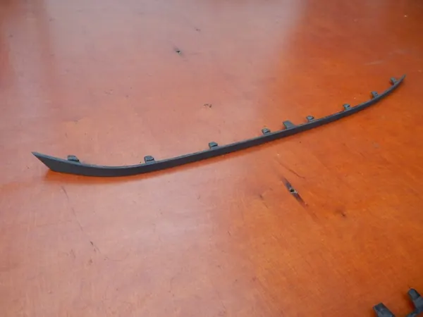 Etupuskuri Trim Vasen Oikea AUDI A3 8V Sedan image 4