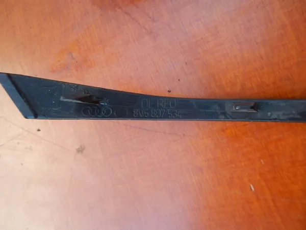 Etupuskuri Trim Vasen Oikea AUDI A3 8V Sedan image 8