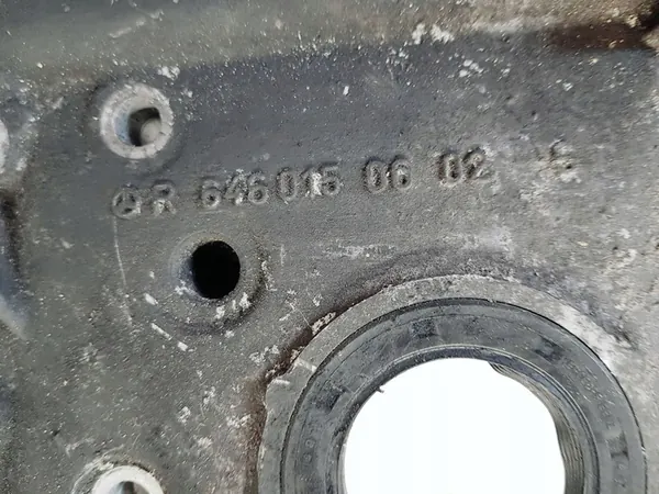 Mercedes-Benz C W203 Timing Cover R6460150602 image 3