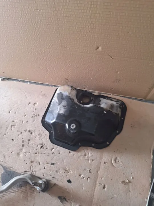 VW Touareg 7P Audi Q7 Oljetank 059103602AB image 2