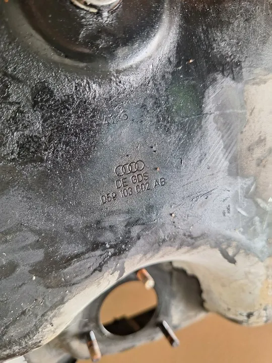 VW Touareg 7P Audi Q7 Oljetank 059103602AB image 3