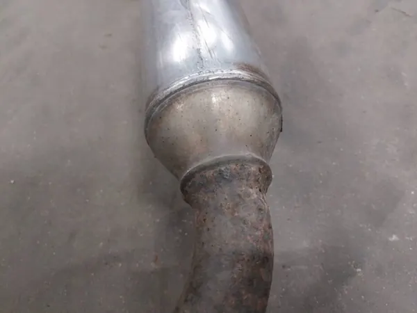 OEM Y26-B5S K14-05 Pakoputki Mitsubishi Space Starille image 6