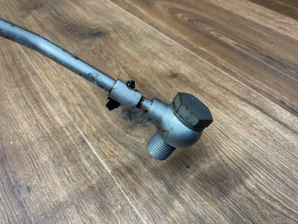 Tubo de aceite Land Rover OEM CK5Q6K621AE - Usado image 4