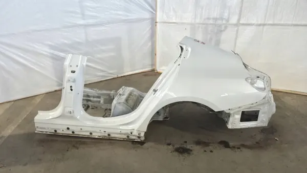 Panneau latéral arrière gauche BMW 8 G16 Gran Coupe OEM image 2