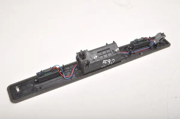 Volvo Heckklappenleiste OEM 30699743 31253018 image 3
