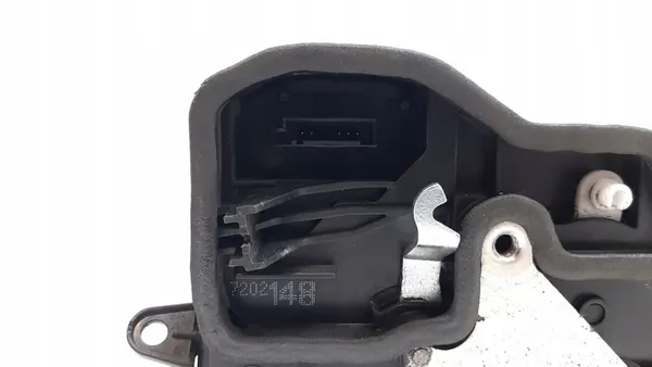 2010 BMW 1 E81 E87 Bakdörrlås 7202148 image 3