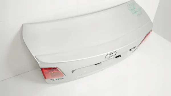 Kofferbakdeksel OEM 360210654 voor Toyota Avensis T27 Sedan image 4