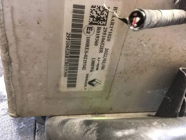 Renault OEM 295106528R Hybride accu - 350Ah Gebruikt image 7