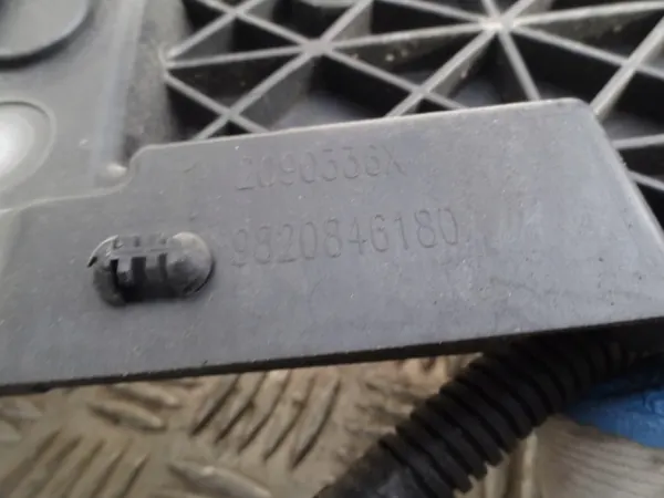 OEM 9820849180 Takapuskurin Iskunvaimennin Citroen DS3 image 3