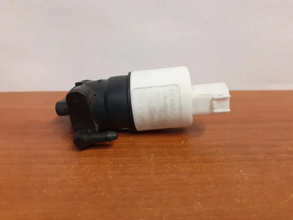 Pompe lave-glace Jaguar XF OEM AV6117K624AA - Occasion image 7