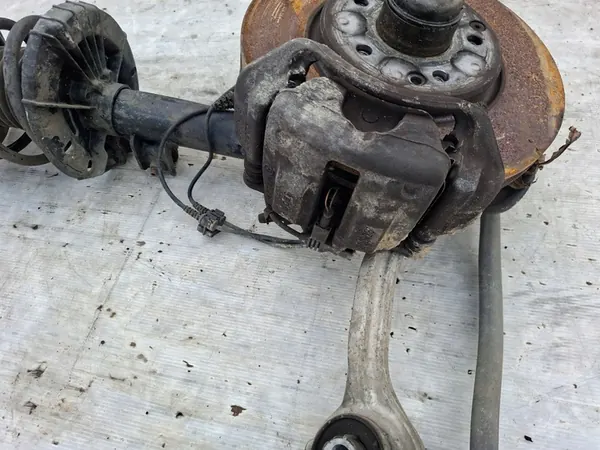 MERCEDES W203 2.7 CDI Ammortizzatore Anteriore Destro A2033201630 image 3