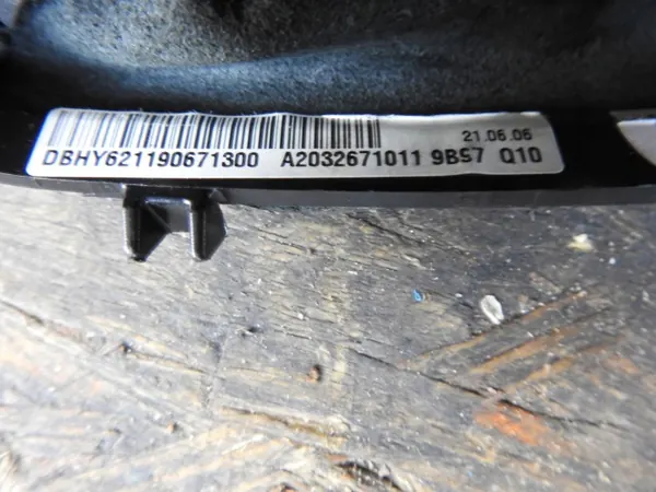 Pieza Mercedes-Benz C W203 OEM A2032671011 Usada image 4