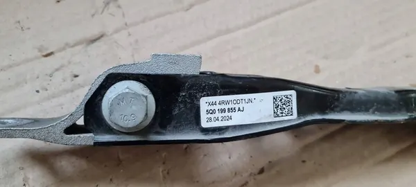 Audi A3 Motorfäste 5Q0199855AJ image 3