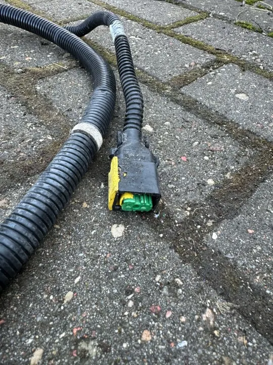 Mercedes AdBlue Heizleitung OEM - Gebrauchtteil image 3