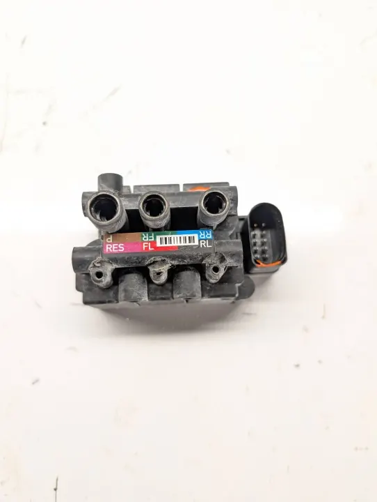 Distributeur d'air essieu arrière Audi A8 S8 D5 2019 OEM 4N0616013 image 2