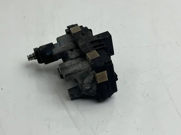 Jaguar XE Turbolader-Aktor OEM 49335-19600 Gebraucht image 3