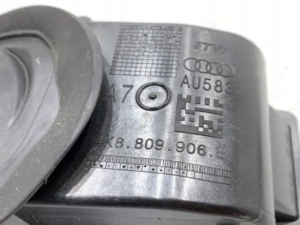 Polttoainekansi OEM 4K8809906B Audi A7 C8:lle - Tango Red image 4