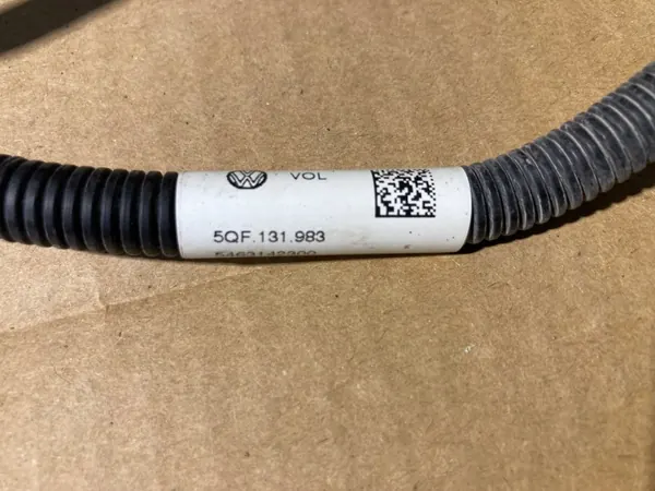 AdBlue-putki OEM 5QF131983 VW Tiguan Kodiaq image 4