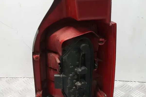 Luz trasera izquierda VW TRANSPORTER V (T5) 2013 image 4