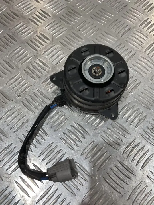 Jäähdytinpuhaltimen moottori OEM 16363-K0020 Toyota Yaris image 2
