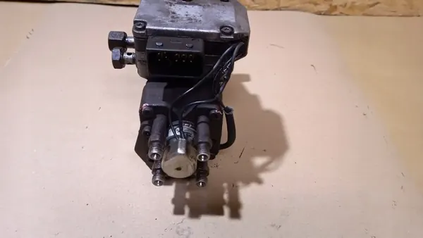 Pompe à injection Ford Transit MK6 2.0tddi OEM YC1Q9A543EF image 6