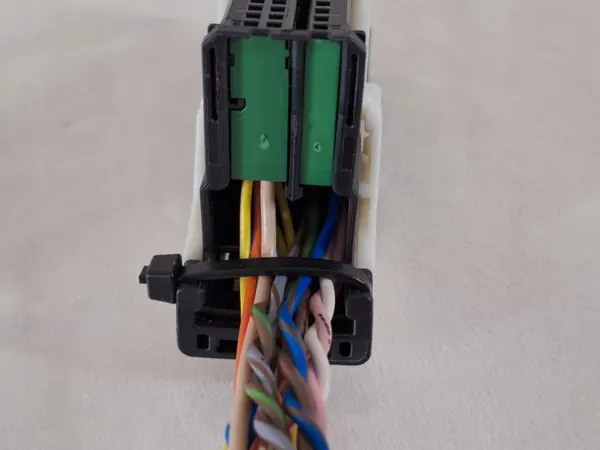 Airbag Controller Connector Toyota Proace City 2022 image 4