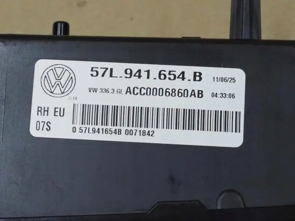 Faro Halógeno Derecho VW Tayron II R-LINE OEM 57L941654B image 10