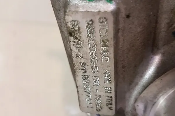 Turbocharger VOLVO V40 CROSS COUNTRY 1.6L diesel image 3