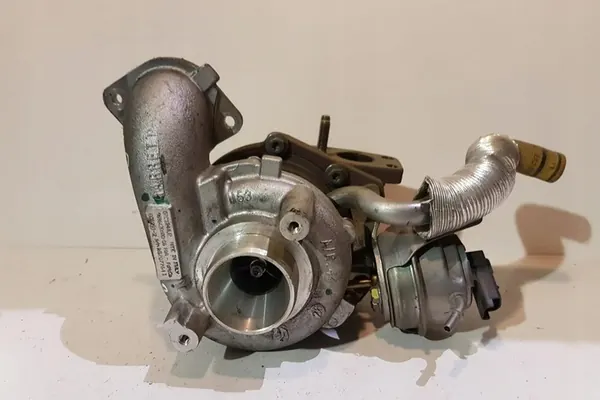 Turbocharger VOLVO V40 CROSS COUNTRY 1.6L diesel image 4